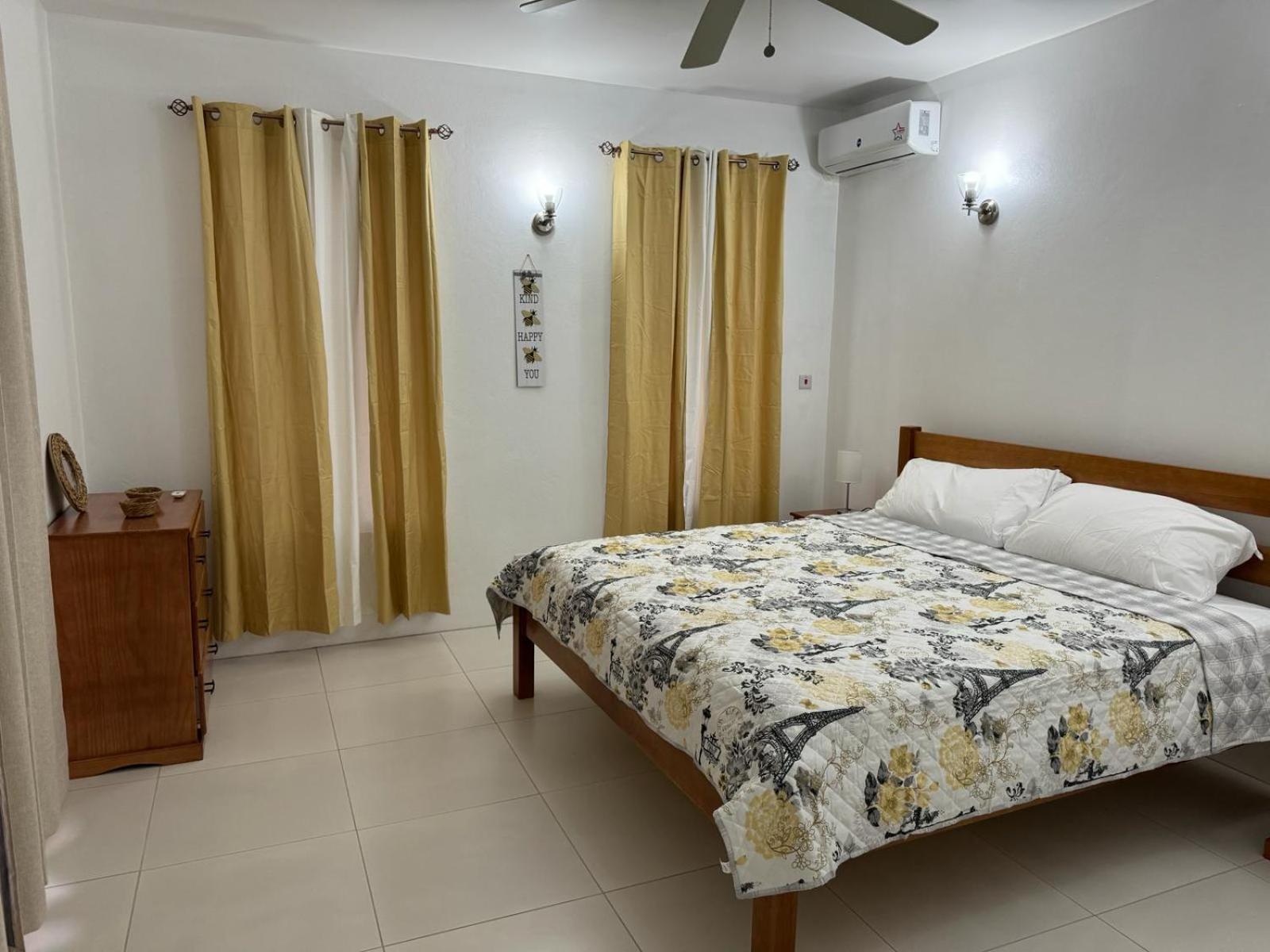 Eldorado Guesthouse & Car Rental Roseau Quarto foto