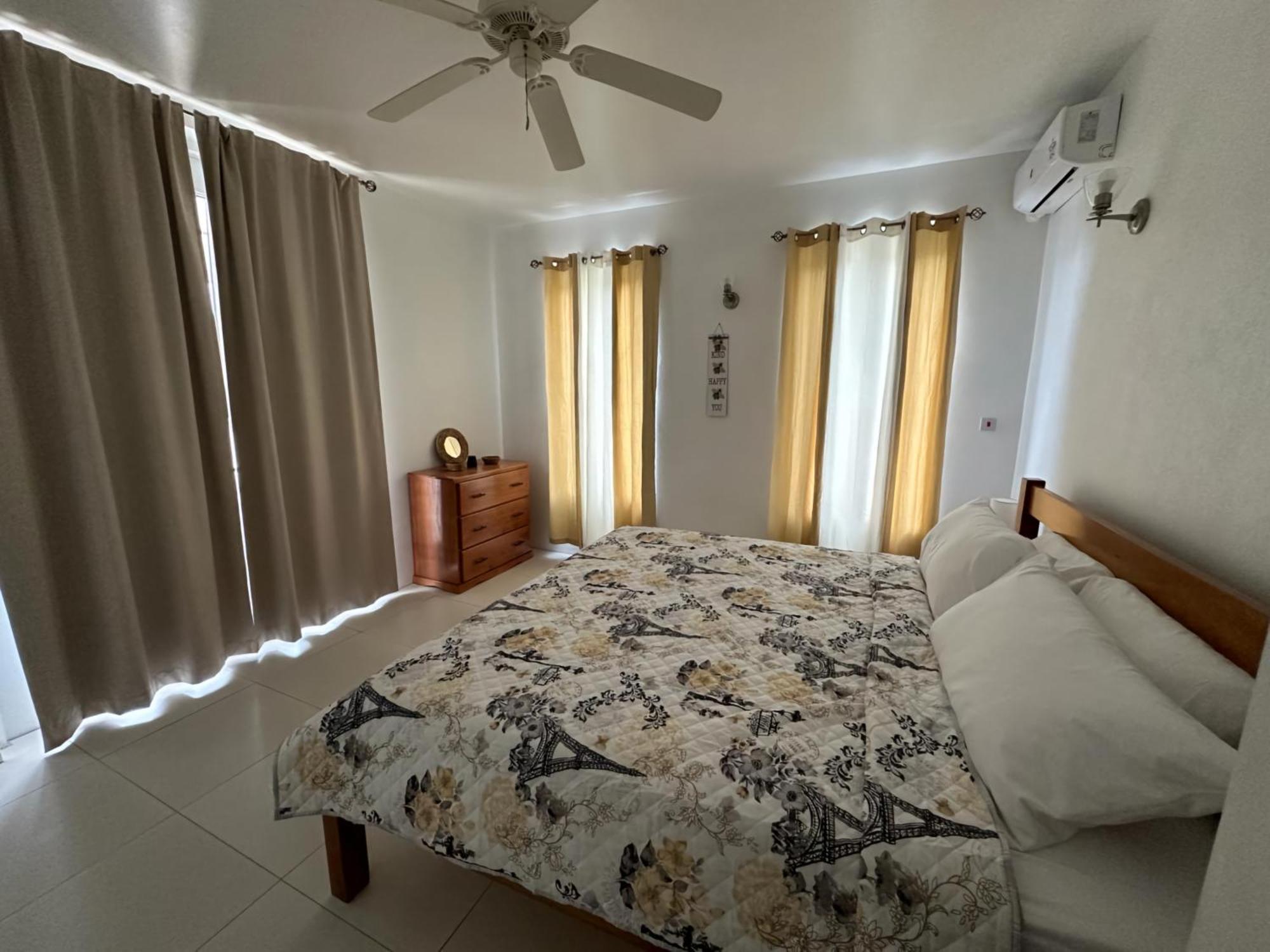 Eldorado Guesthouse & Car Rental Roseau Quarto foto