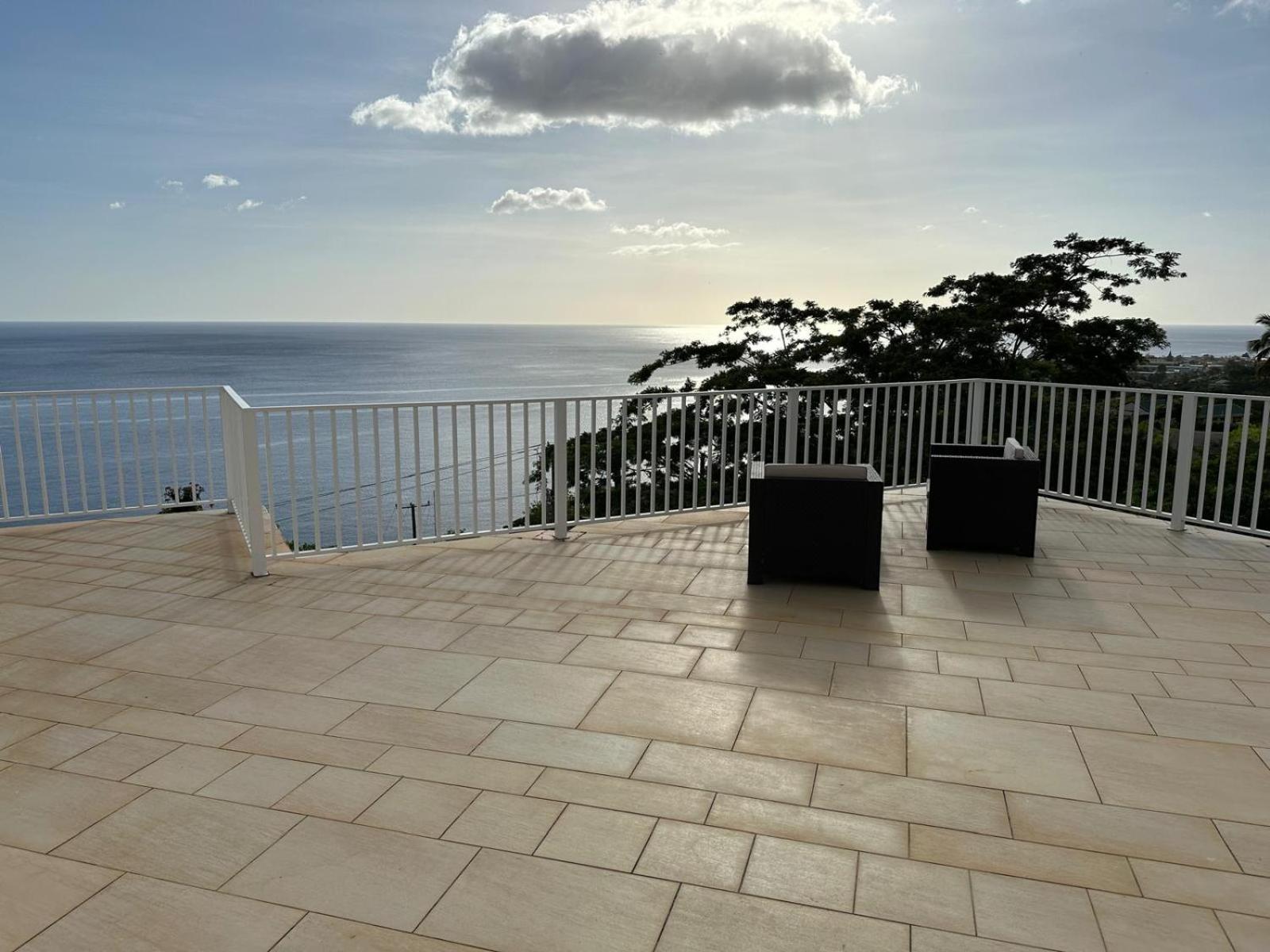 Eldorado Guesthouse & Car Rental Roseau Quarto foto